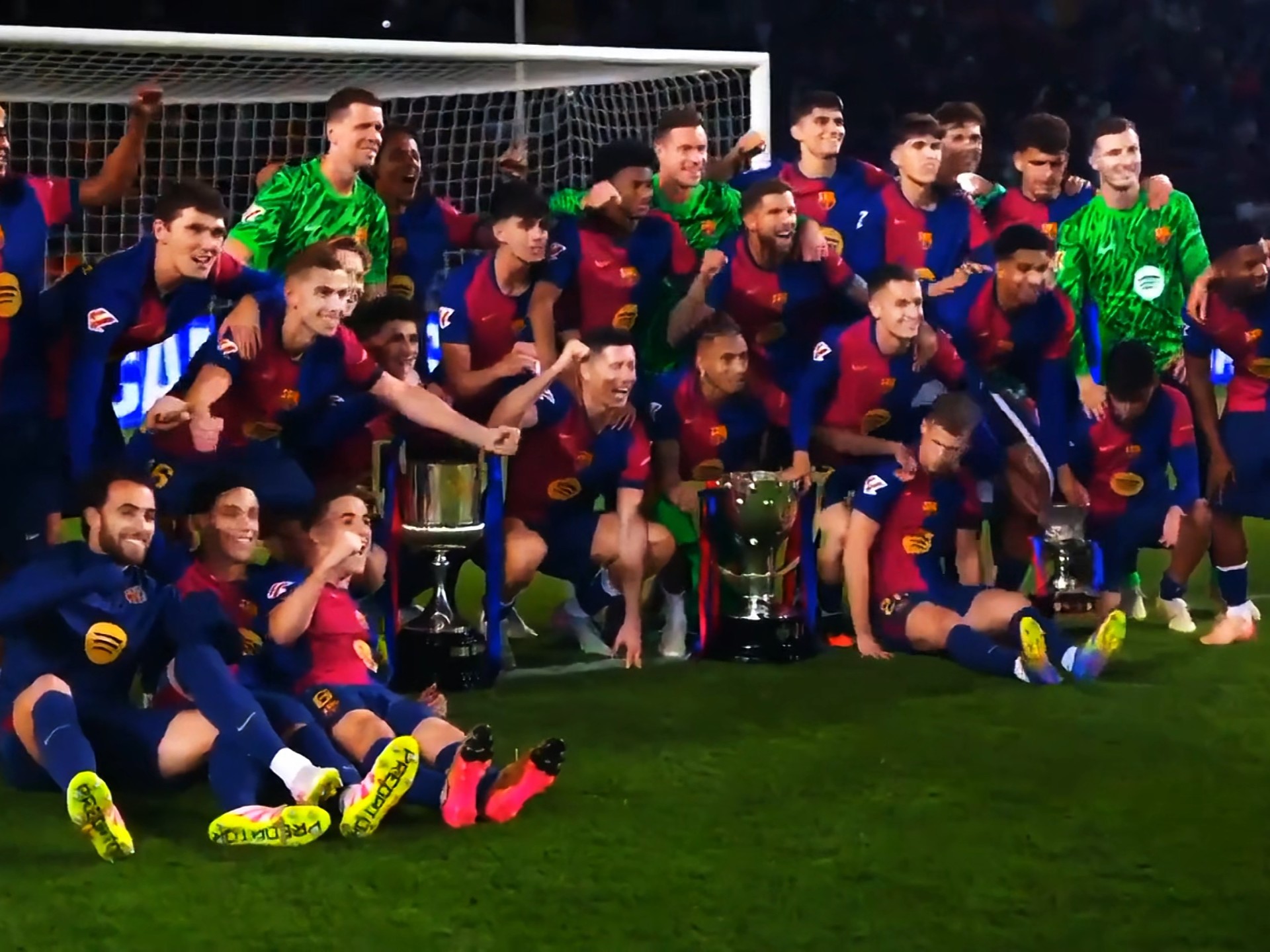  穆古鲁扎迎来五赛季出色发挥，切尔西观众热烈欢呼！再创辉煌时刻