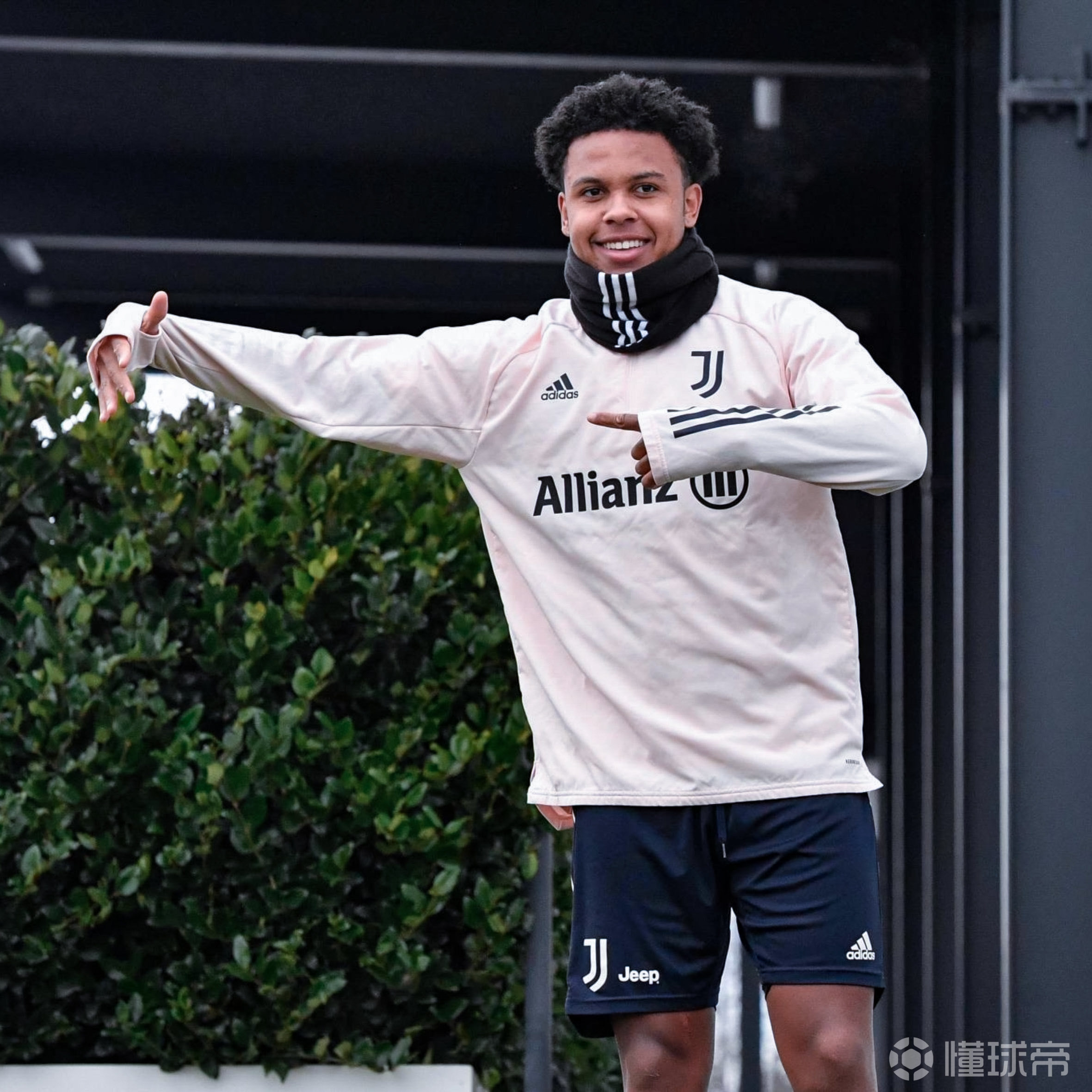 训练课后尤文图斯调整名单以备NBA总决赛；队长鼓劲环节打磨；管理层满意；赛季目标并未改变的简单介绍