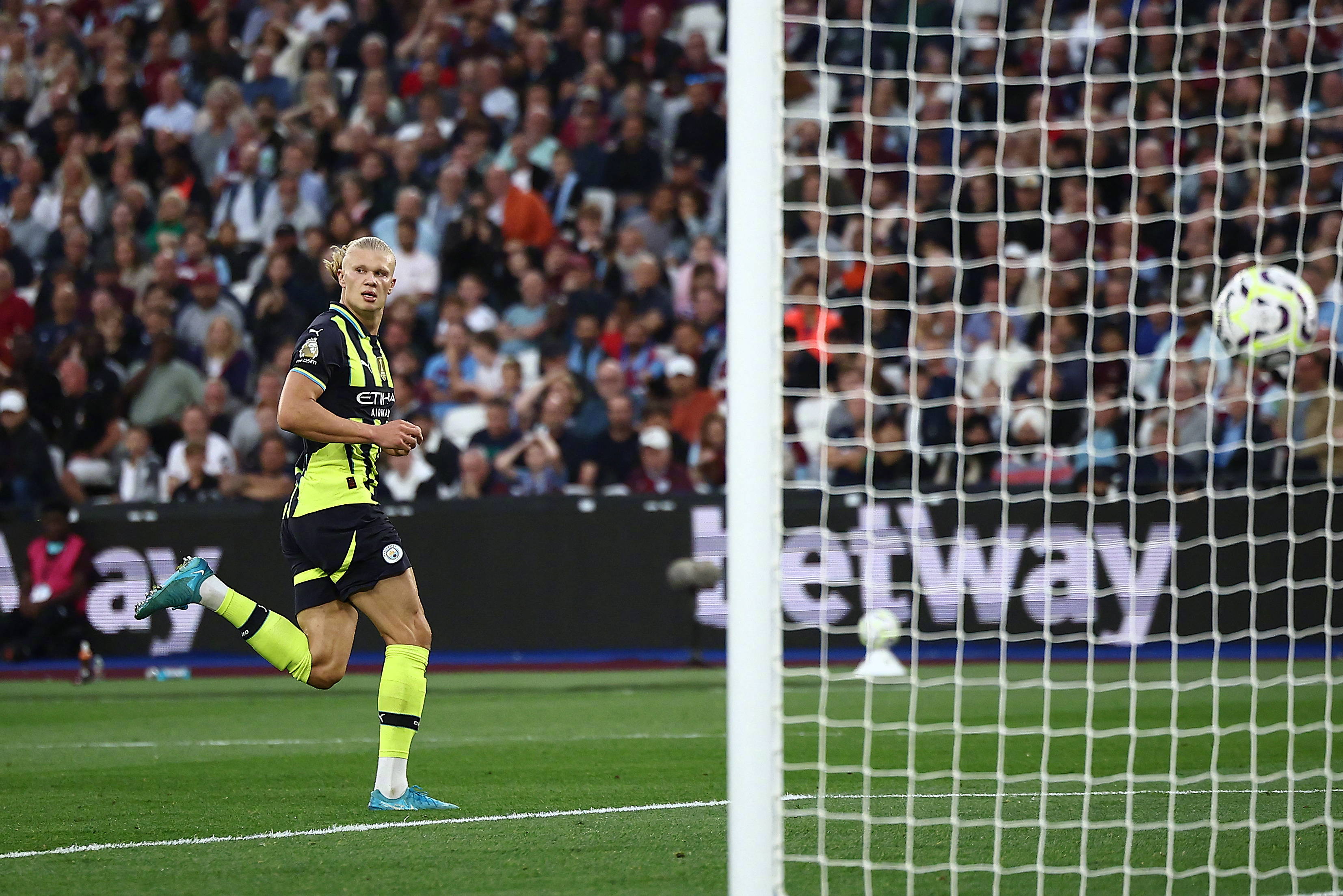 开云体育官方网站 哈兰德连续二十场比赛得分超过问鼎冠军，加拿大队挑战极限！