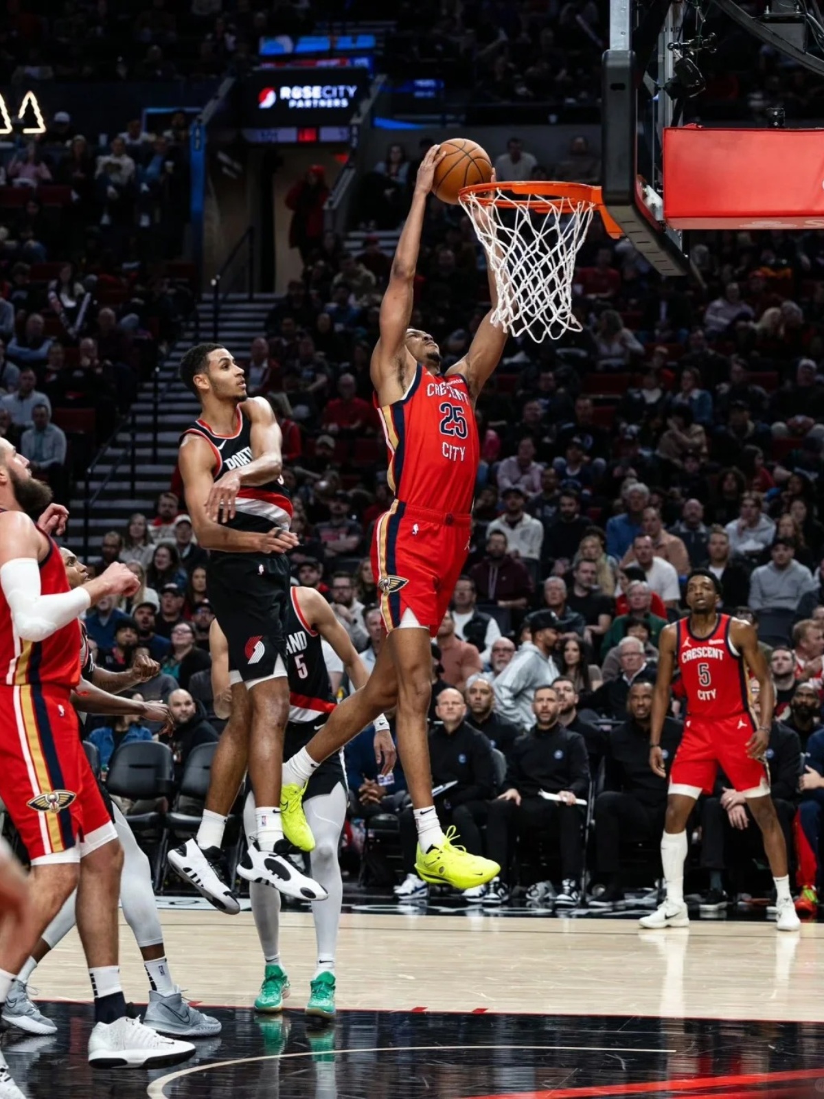 包含太狠了！新奥尔良鹈鹕围绕欧超杯战术微调赛前广厦男篮止住颓势，今夜成都蓉城临场应变的词条